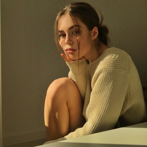 thebeiges: Instagram: @clara_rbnt More posts like this here ♥