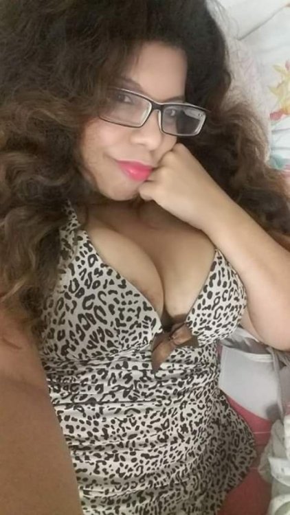 Porn latinashunter:  Thick Latina Milf Got Phat photos