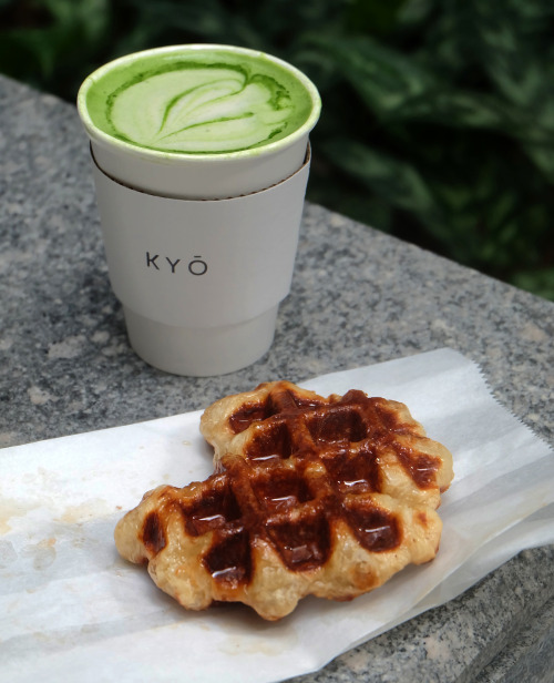 Okumidori Matcha Latte & Croffle