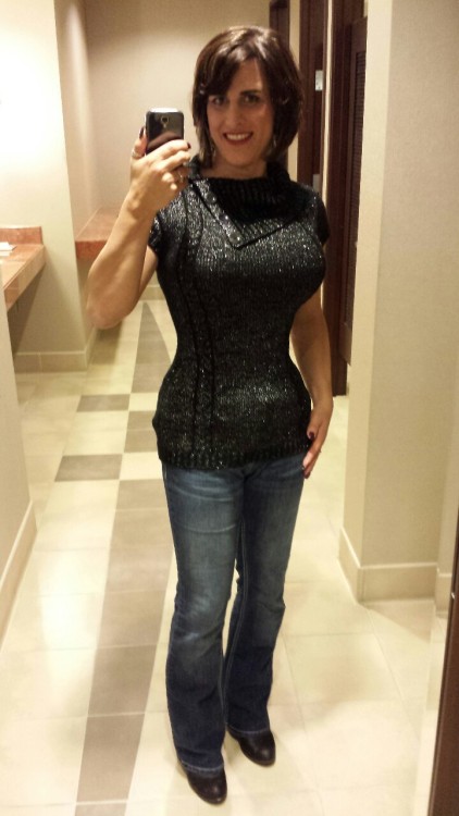 diaryofatransgenderwoman: Winter means thicker tops, which in turn means I can stealth corset at wor