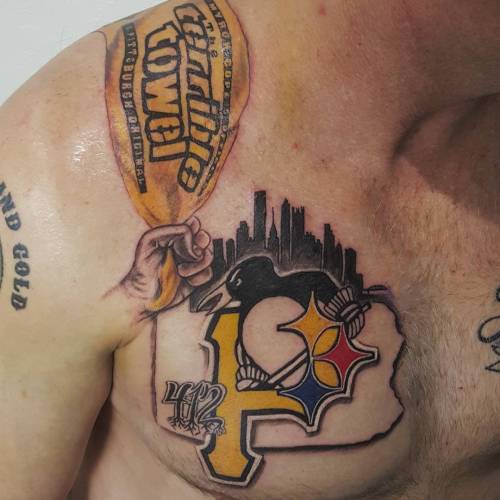 NBC Sports on Twitter TeamJuJu promised a steelers fan season tickets  if he got his autograph tattoo next to the Pittsburgh logo on his head  So naturally he did  via IGtilejsink