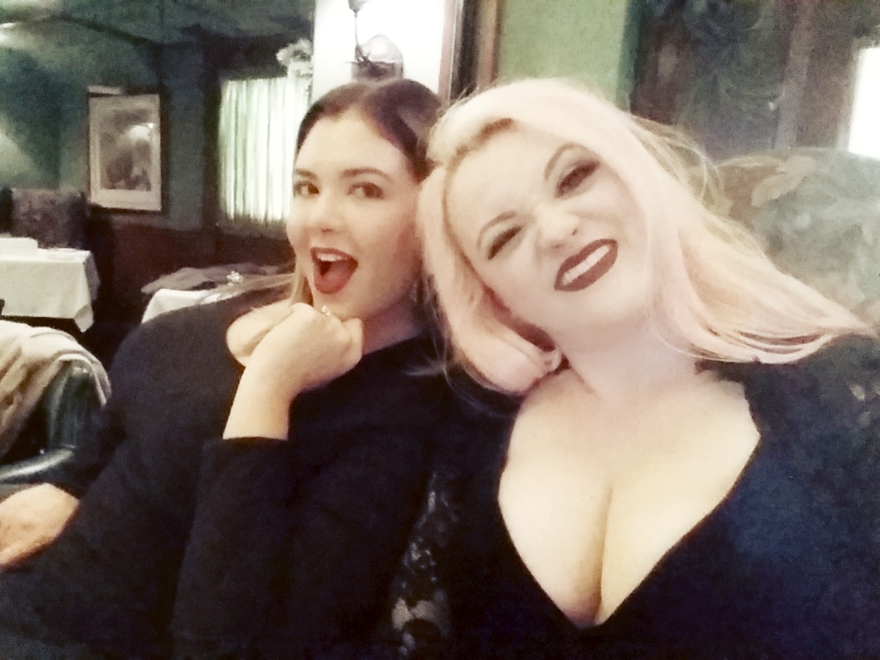 disneylandsprincess:  Pinupgirlclothing holiday party!  So in love with the Gilda