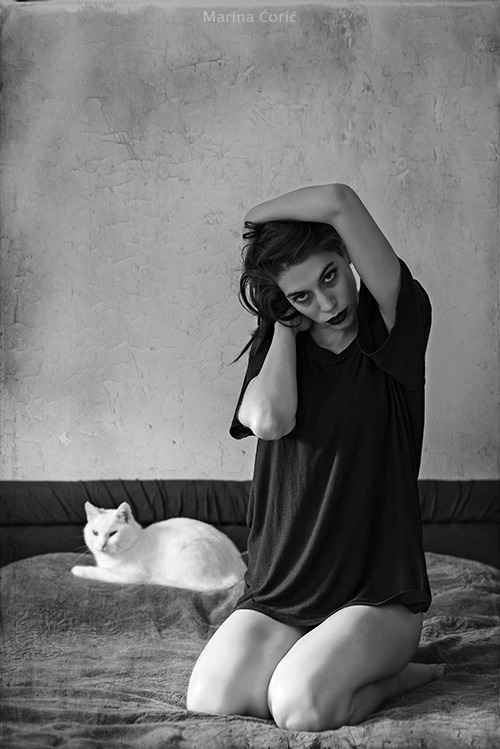 Blanco y Negro II by MarinaCoric