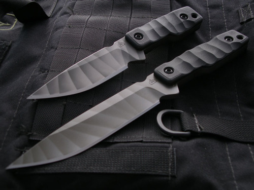 Sex gunsknivesgear:  Fearsome combat knives from pictures