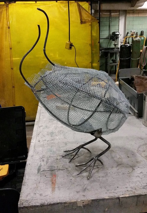 themohawkqueen:  char-ivanov:  reginasworld:  Metal Peacock by Reddit user “Liddlenomnom”  themohawkqueen ((This is how you make a metalworks sculpture))  Fuck yeah!