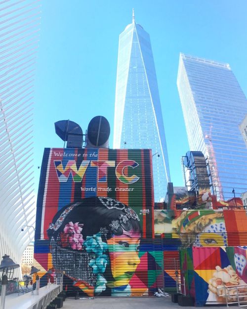 #FridayVibes Art by @kobrastreetart at @wtc on a beautiful day in NYC! Was at the @newyorkfreedomral