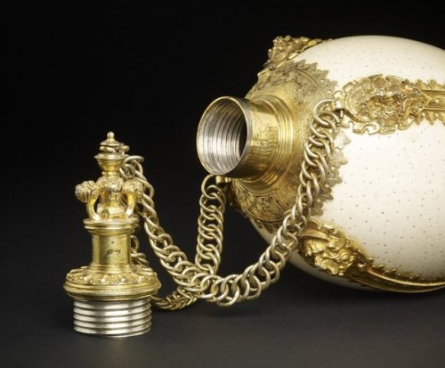 wrappedallinwoe:Ostrich Eggshell Flask, Hans Miller IV.