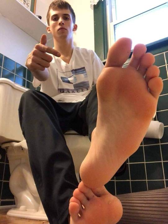 Porn Pics alexfeet70: