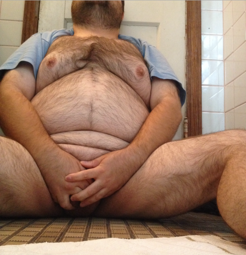 mrfeelingunfocused:  Blue shirt