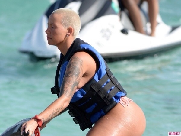 dj-dee-616:  #Amberrose