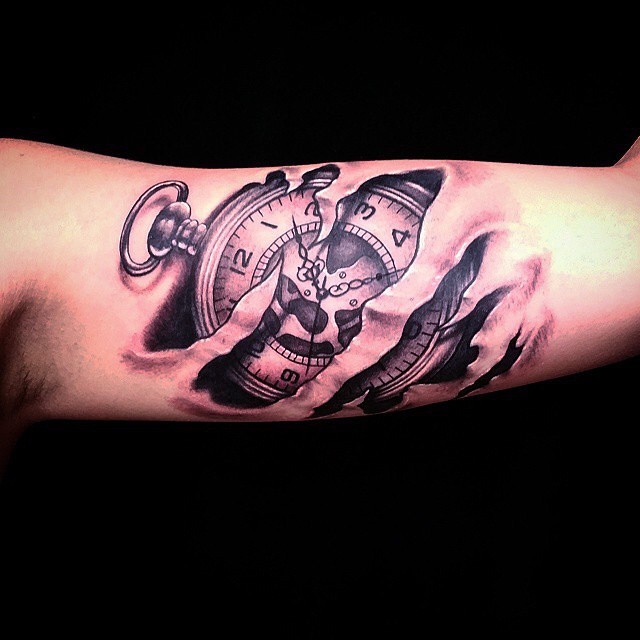 3d clock tattoo tattoovillasbatala tattoovillasbatala Call7347395280  shouldertattoo clockclocktattoo  Instagram