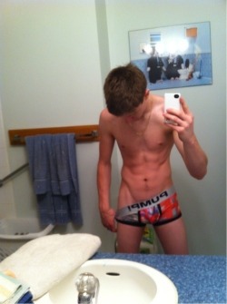 theaussietwink:  ~The Aussie Twink~