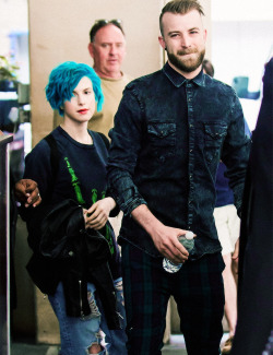 istillloveparamore:  miserydesigns: Singer-songwriter