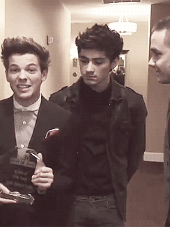 thezeeknd:  1/∞ times when zayn has looked at his bandmates like they’re idiots