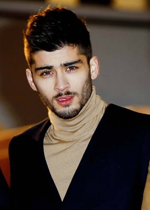 harrystylesdaily:  NRJ Music Awards 2013 - Red Carpet 