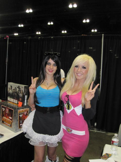fuckyeahmisshannahminx:  Double Kawaii!!!   omg hannah & jess :Q_____