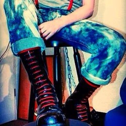 Sneakergayskin:  #Boots 