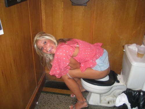 TOILET PEE
