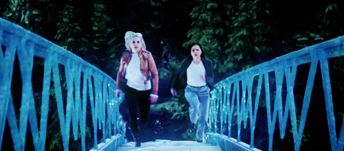 ennn:rebecamader:fun canon otp fact: Emma is a faster runner than ReginaDude have you seen the shoes