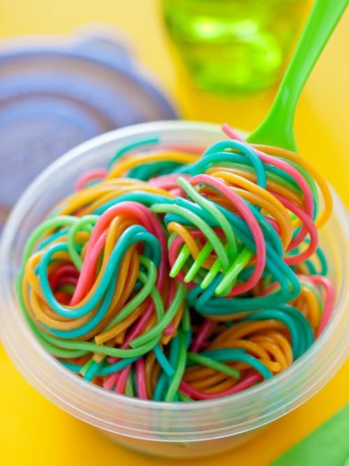 fuzzylittlekitty:  grumpylittles:  imagine-create-repeat:  How To Make Rainbow Pasta  rainbow skettis?!  i am so buying food colouring and doing this :D 