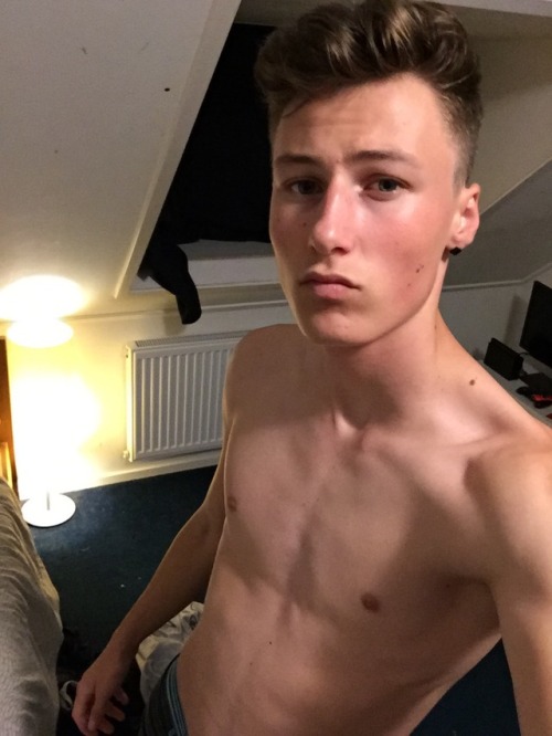 heyitsraymond: Omg I would suck u off so good