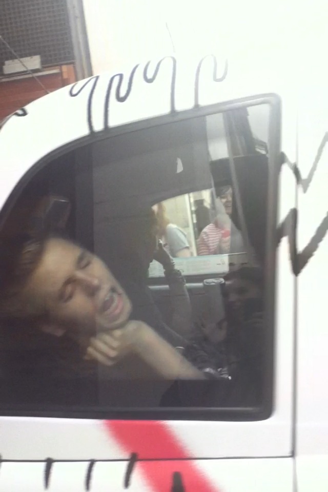 beautifulharrystyles:  Um Luke are you OK? please credit me if you use or take this