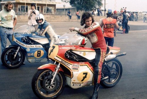 Paul Smart and Barry Sheene on their Suzuki RG500:s before the John Player Grand Prix at Silver