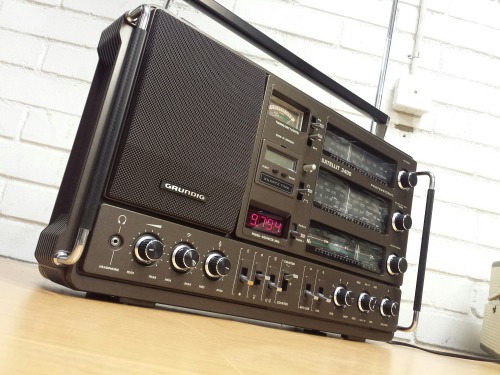 Grundig Satellit 3400 Professional Shortwave Receiver, 1978