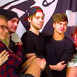 fallenfor5sos:Cake being adorable during the dutch M&G (x)