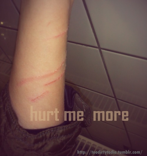 toodirtytodie:  I miss you so much  too dirty to die 