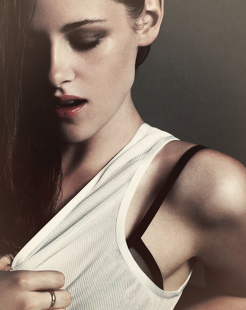 applausetothenthpower:  I don’t like her, but this pic 👍