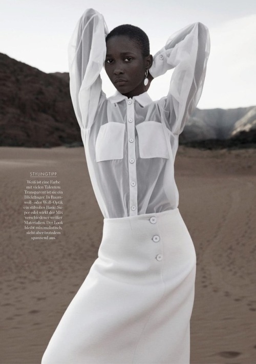 Publication: Elle Germany Photographer: Enrique BadulescuStylist: Pia Léonie KnollModel: Mahany Pery