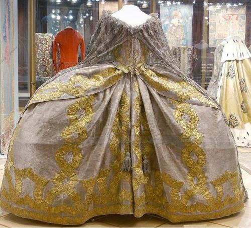 Silver brocade, silk, gold lace; embroidery, weaving, gown worn by Empress Elizabeth of Russia, 1742