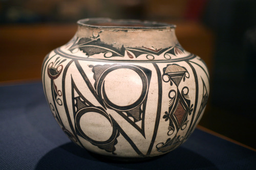 Pueblo Zuni water jar.  Artist unknown; late 19th or early 20th century.  Now in the Brooklyn Museum