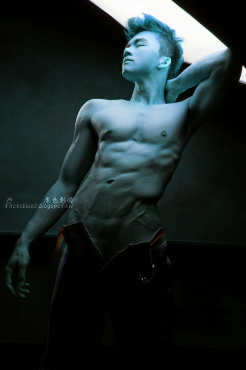 Taste male color