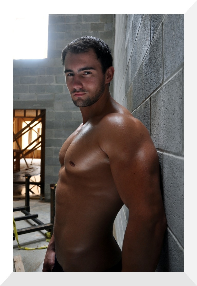 hotmen4me:  Like: billpricelb