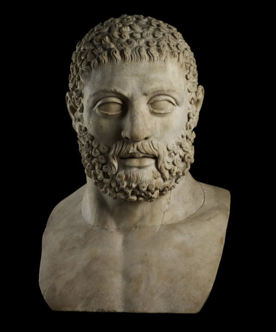 britishmuseum:  ‘Even by the look of him it was plain that he was a son of Zeus, for his body measured four cubits, and he flashed a gleam of fire from his eyes; and he did not miss, neither with the bow nor with the javelin.’Pseudo-Apollodorus, Library
