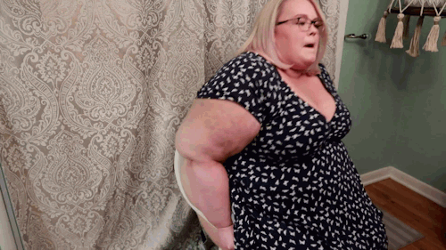 Ass spreading ssbbw