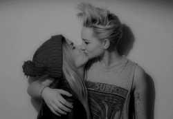 awesomelesbianleasurelove:  