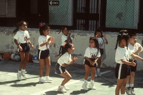 naiveties:David Alan Harvey. Panamá, 1999. Children from San Felipe school in the Casco Viejo area, 