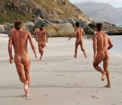barefootblondbondage:  I need to find that beach! 