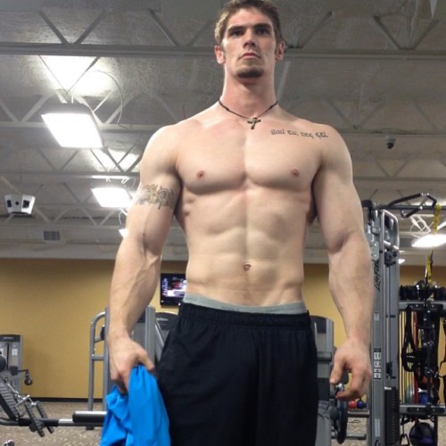 lowlifefaggotscum:  Damn, that is a MAN! 