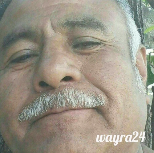 wayra24:Hermoso bigoton