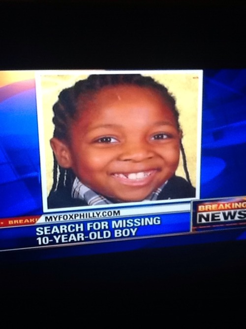 rebelfleur326:ATTENTION: MISSING CHILD Please Reblog! He hasn’t come home from school today, if you see this little boy, CALL 911! Name: James Jones Jr.Height: 5’4” Weight: 75 lbs.Has long braids.   Last seen wearing: blue sweatpants (possibly with