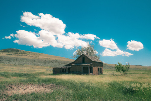 burtoo: Inside/outside an abandoned homestead on Flathead Indian Reservation, Montana - Brendon Burt