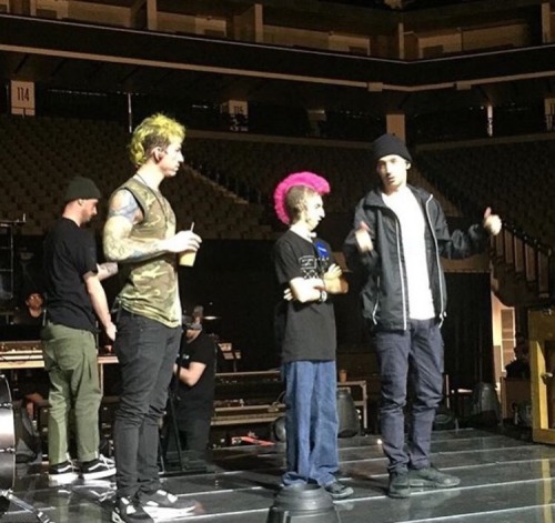 twentyonepoots: Ty and Josh with an amazing fan. He deserved everything ! He’s waited a while 