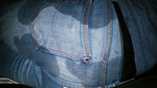 desperatekitten:  A good friend of mine from this blog iamklowd wanted me to post these on his behalf!  Yummy jeans pissing, he just soaked his pants hehe. Naughty naughty~ (Also the wet spots made a cow print on his butt. Moo~) 