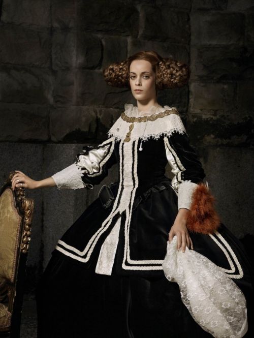 “Dona Mariana de Austria” photograph after a Baroque Spanish portrait by Erwin Olaf