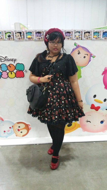 My Sunday coord. I went for lunch with a friend, walked around a few malls, went to the IT Show to p