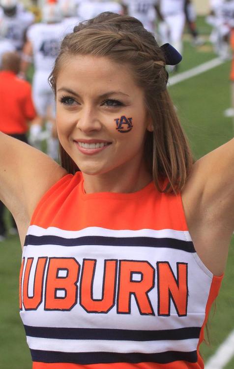 Sports Babes Auburn Tigers Cheerleaders Ready To Take On